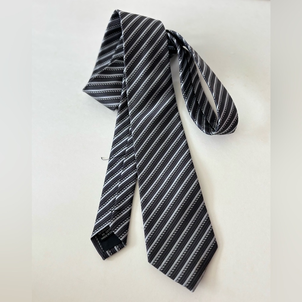 Vintage Jonathan David gray striped tie